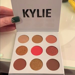 Kylie Burgundy Palette